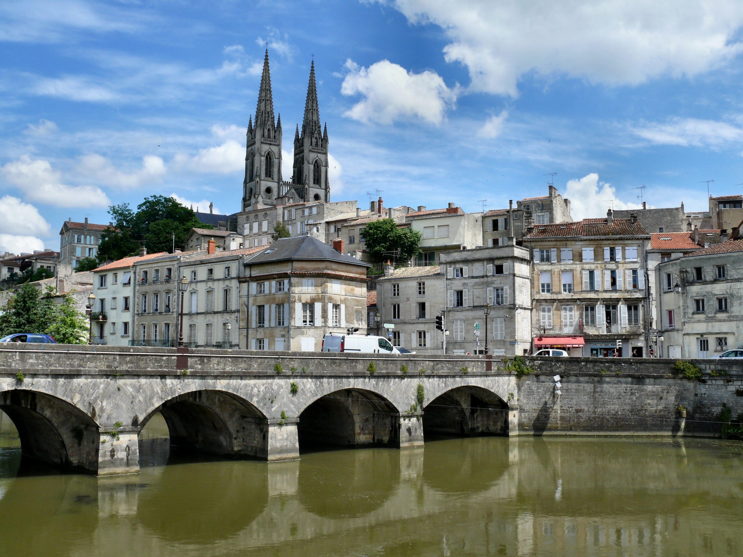 niort-ville-detective-privé-cf-investigations-poitiers-vienne
